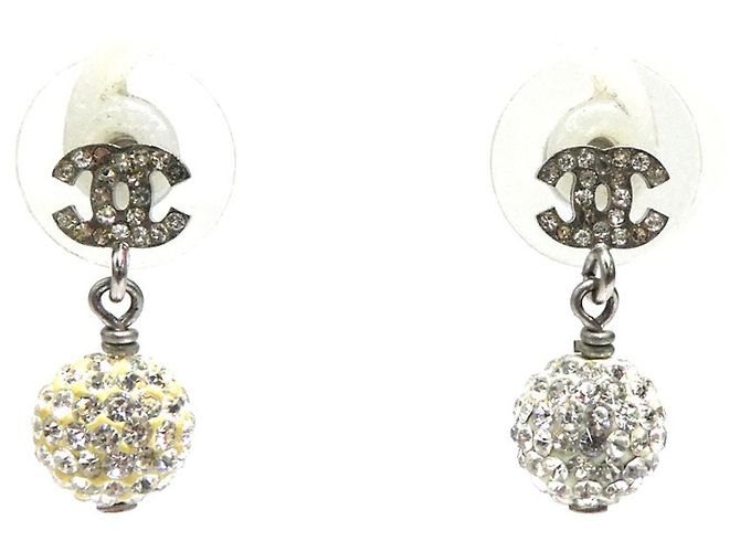 Chanel Ohrringe aus silbernem Metall mit Strass