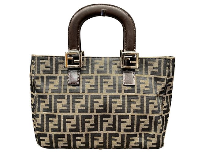 Bolsa Fendi marrom de couro e nylon