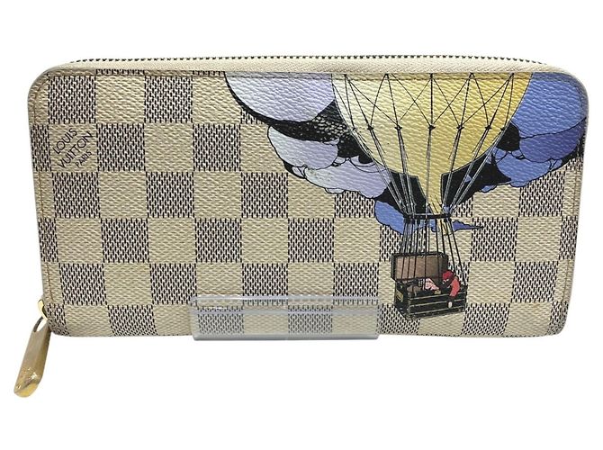 Louis Vuitton Illustre Zippy Wallet White