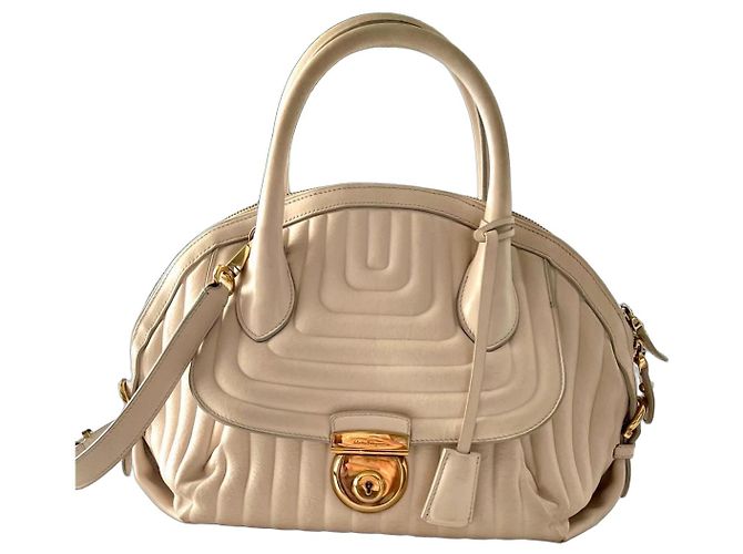 Bolsa Gancini de Salvatore Ferragamo
