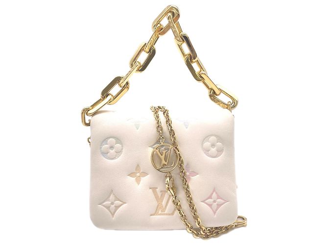Bolsa de Cintura Coussin Monogram Louis Vuitton Multicor