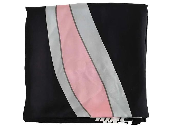 Gucci Carré nero 