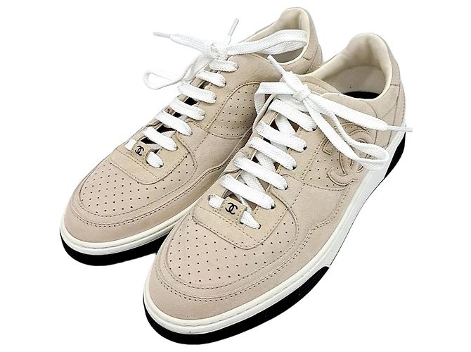 Baskets Logo Force en Suède Chanel