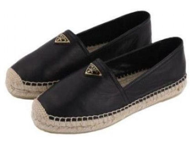 Prada Sapatos de couro nappa Preto