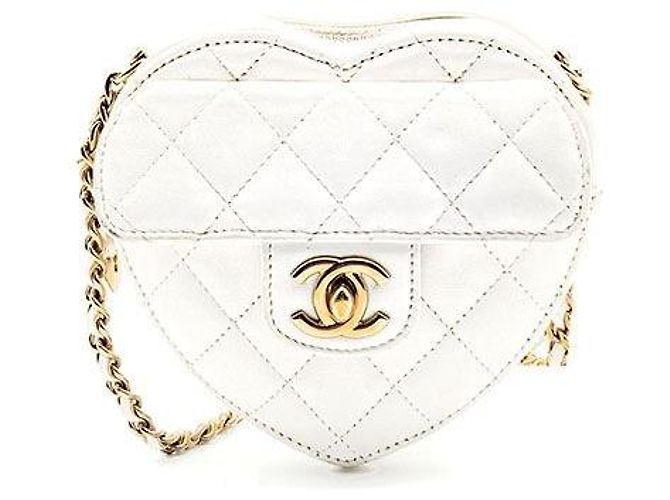 Chanel Borsa a tracolla mini in pelle di agnello a forma di cuore Multicolore