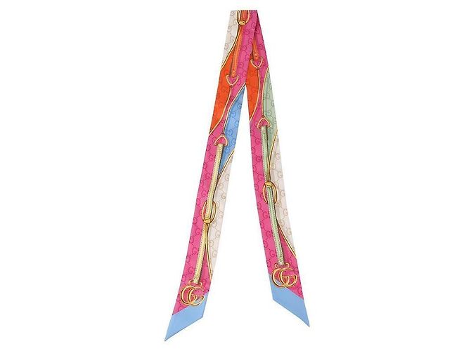 Gucci Laço de pescoço de seda impressa com cinto