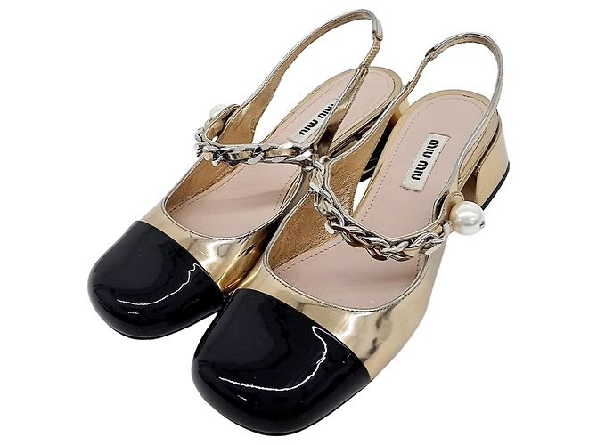 Miu Miu Lackleder-Slingback Schwarz