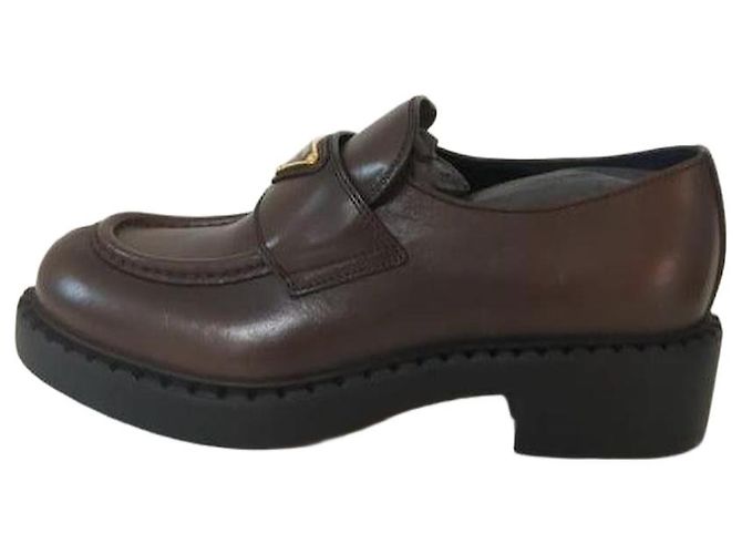 Prada Mocasines de cuero chocolate