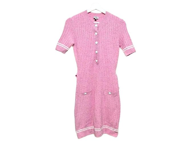 Chanel Vestido de malha com cinto Rosa