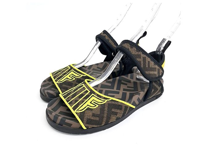 Sandali Fendi