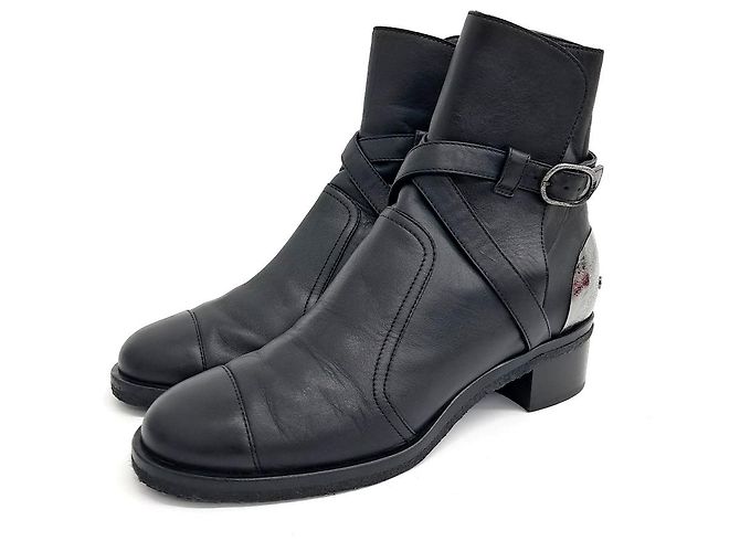 Chanel Boots Black