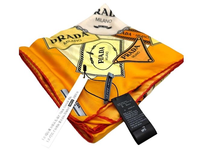 Prada Écharpe en soie à motif logo