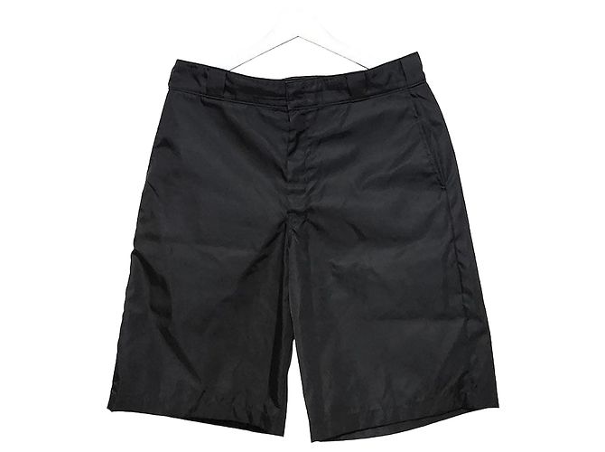 Prada Bermudas de Re-Nylon Negro