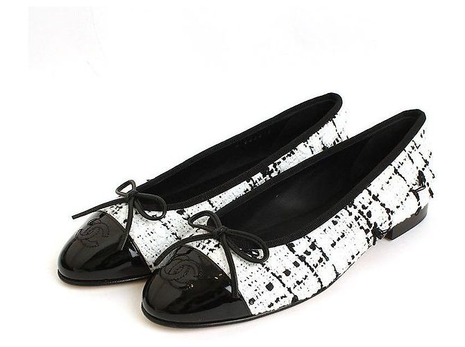 Chanel Two-Tone CC Captoe Tweed Flats White