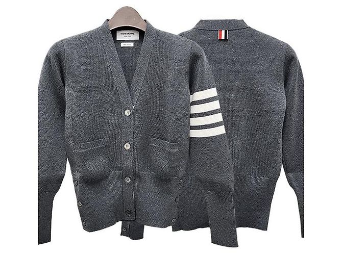 Thom Browne Milano-Stich Armband Bar Cardigan in Mittelgrau Braun