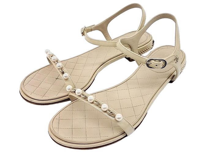 Chanel Lacksandalen Braun