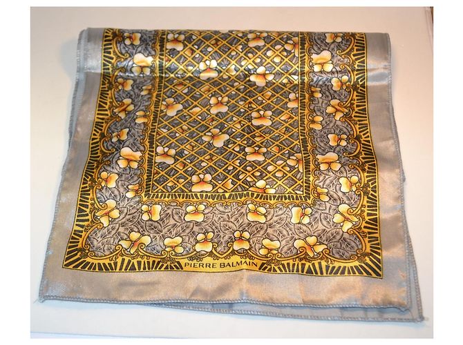 Balmain lenço