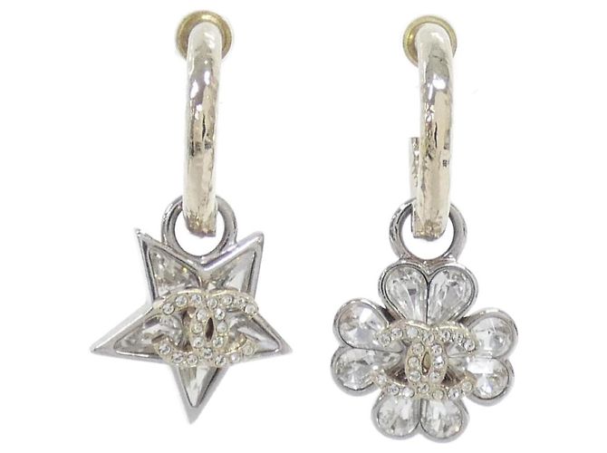 Orecchini a perno Chanel ABA908 Argento D'oro 