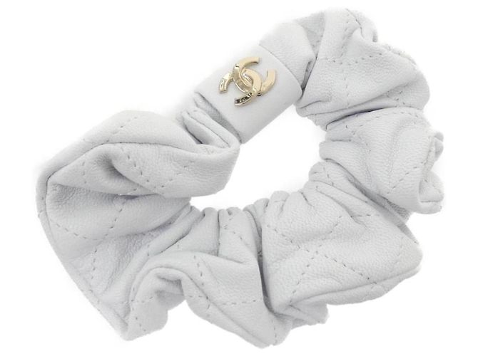 Chanel AA7926 Scrunchie de Couro Branco