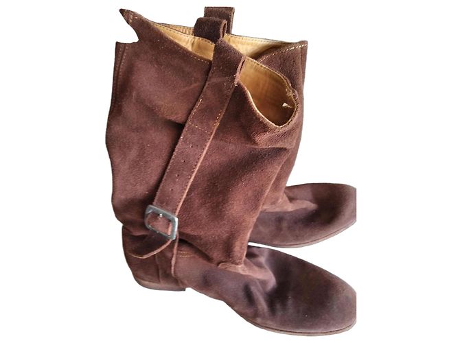 Autre Marque Botas de camurça marrons com fivela Marrom