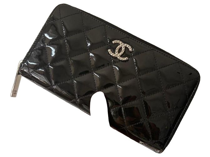 Chanel Quilted Patent Leather Zip Around Wallet Black