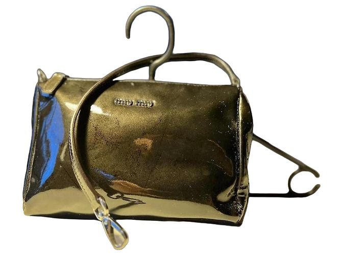 Bolso bandolera Miu Miu de charol gris Gris antracita