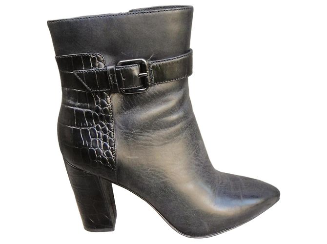 Autre Marque What For Stiefeletten aus schwarzem Leder