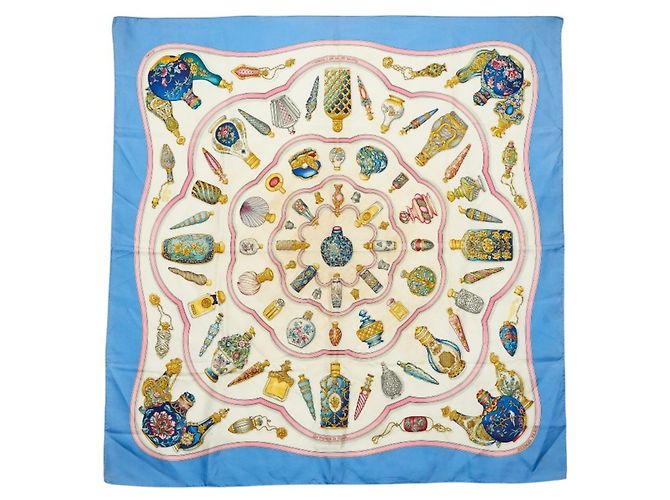 Hermès Carré 90 "Qu importe o frasco" Lenço de garrafa de perfume Multicor Azul claro