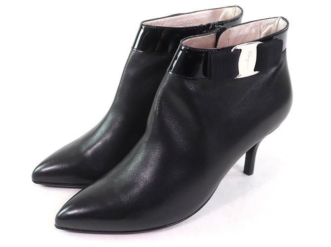 Botines de charol Vara de Salvatore Ferragamo Negro