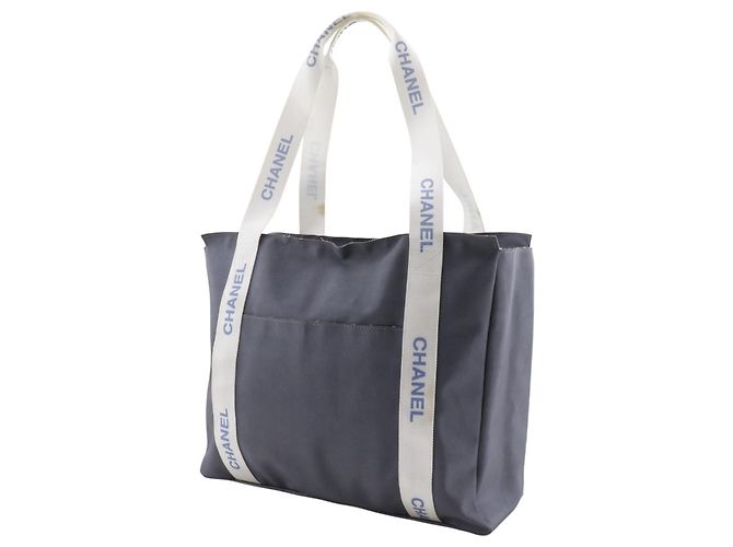 Bolsa de esporte Chanel em nylon cinza Marrom
