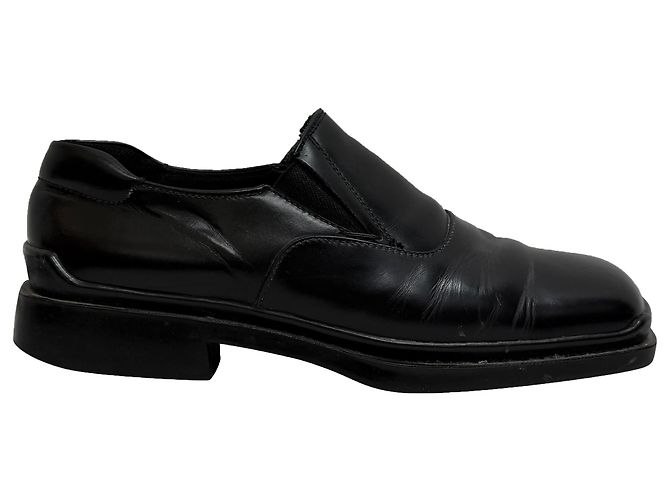 Mocassini a punta quadrata Prada in pelle nera Nero