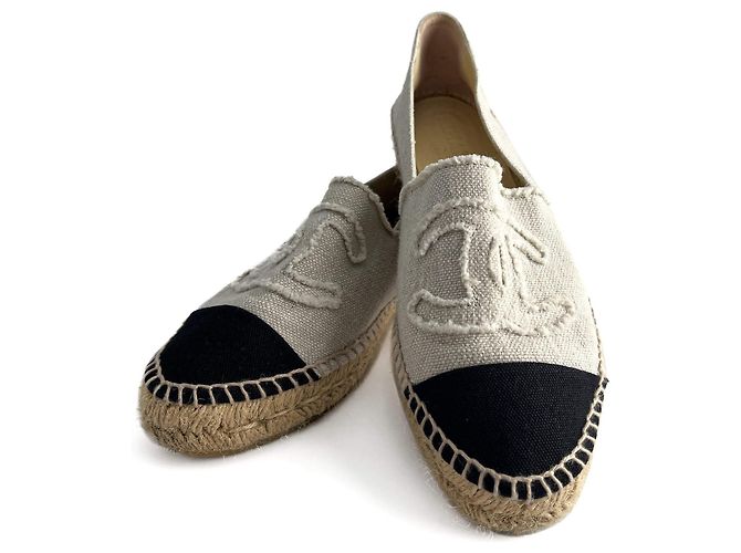 Timeless Chanel Espadrilla piatta in cotone con pattina e punta cap 40 Nero & Bianco