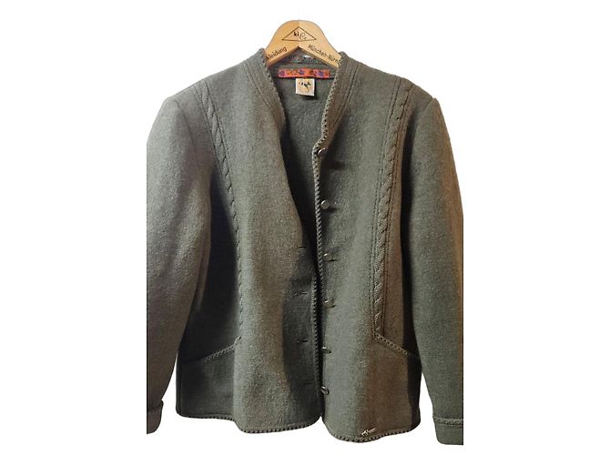 Autre Marque Green wool jacket with cable pattern and buttons