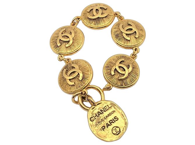 Pulseira charm em placa Coco Mark Cambon da CHANEL Dourado