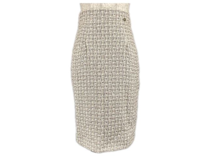 Timeless Chanel Tweed-Rock Beige