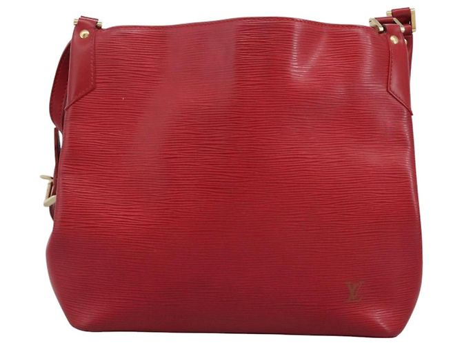 Bolsa Louis Vuitton Mandara em couro Epi MM Vermelho