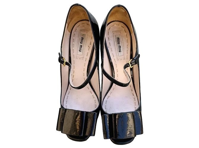Miu Miu Zapatos de Tacón de Charol Negro