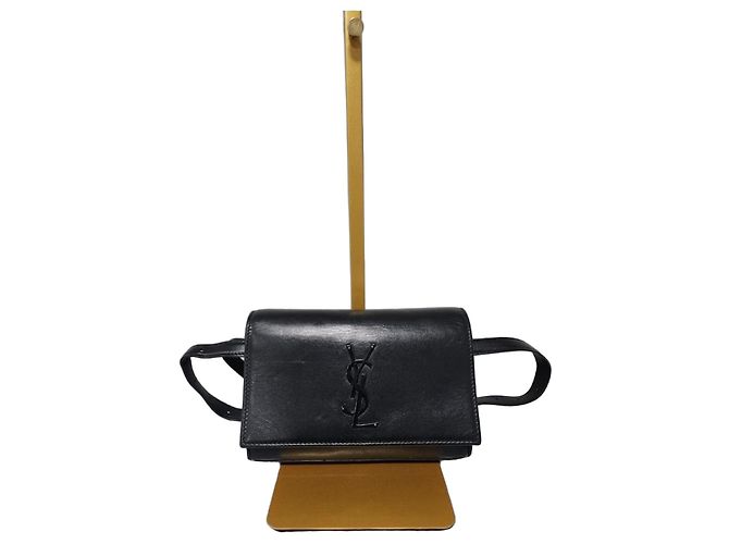 Borsa a tracolla in pelle monogramma Kate di Saint Laurent Nera Nero
