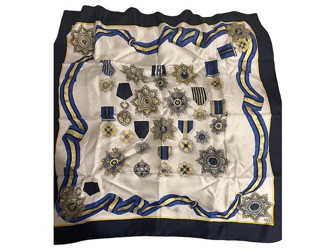 Autre Marque Lenço de seda ARA adornado com medalhas Branco Azul Dourado