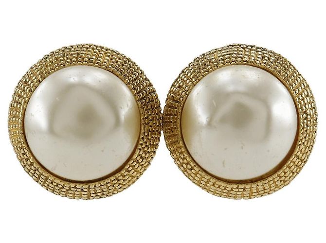 Timeless Orecchini vintage Chanel D'oro