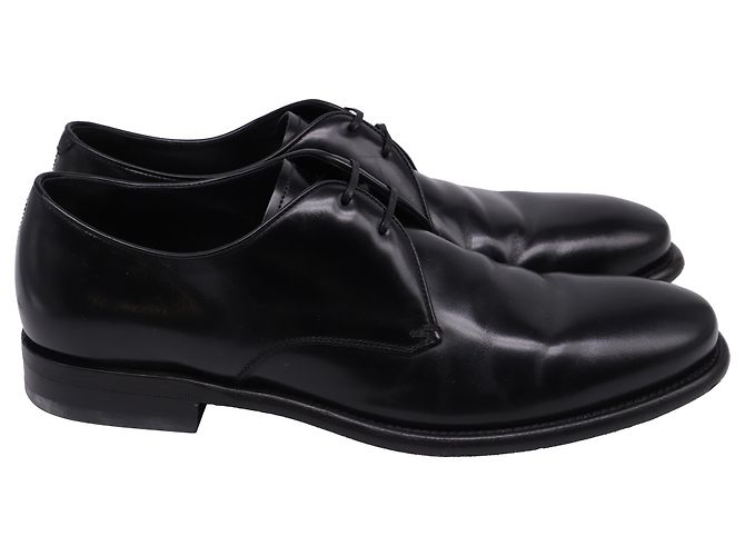 Salvatore Ferragamo Sapatos Derby Stefano Ferragamo em couro preto