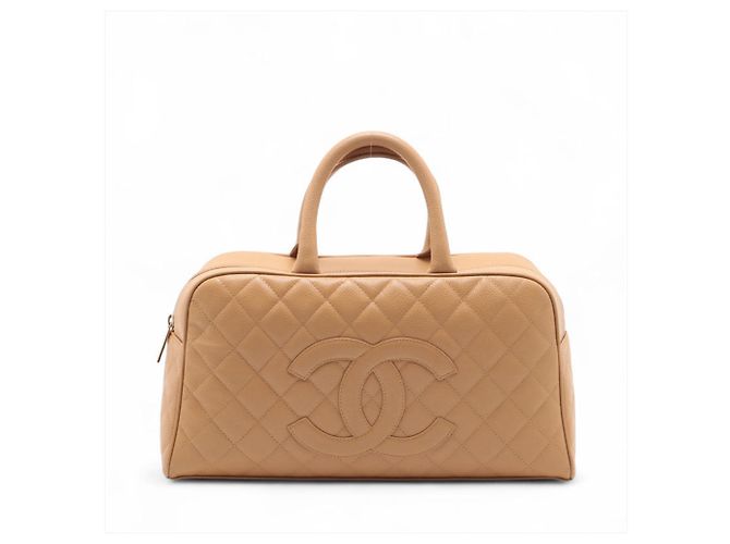 Bolsa de mão bowling em couro caviar matelassé CHANEL com marca Deka Coco, Bege,
