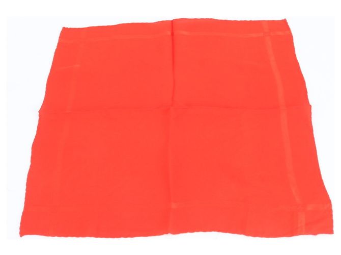 Cachecol/Cache-orelha de Seda Vermelho Chanel - Marca Feminina
