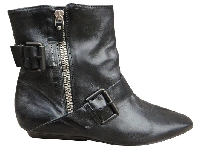 Botines Vic Matié de cuero negro