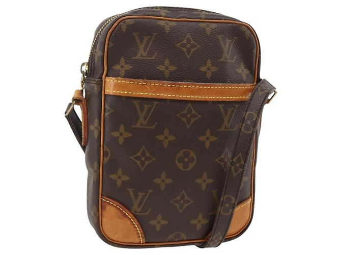 LOUIS VUITTON Sac à épaule Monogram Danube M45266 LV Auth ka3035 Monogramme