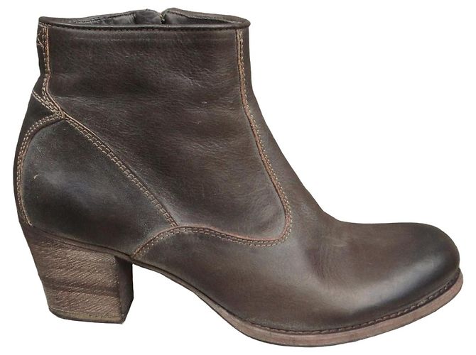 Botas N.D.C. Made By Hand Em R Kavaratti em couro marrom
