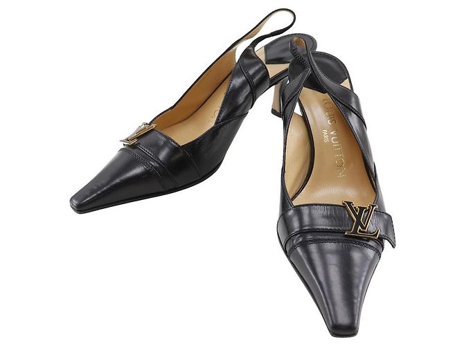 Louis Vuitton Initiale Leather Pumps Black