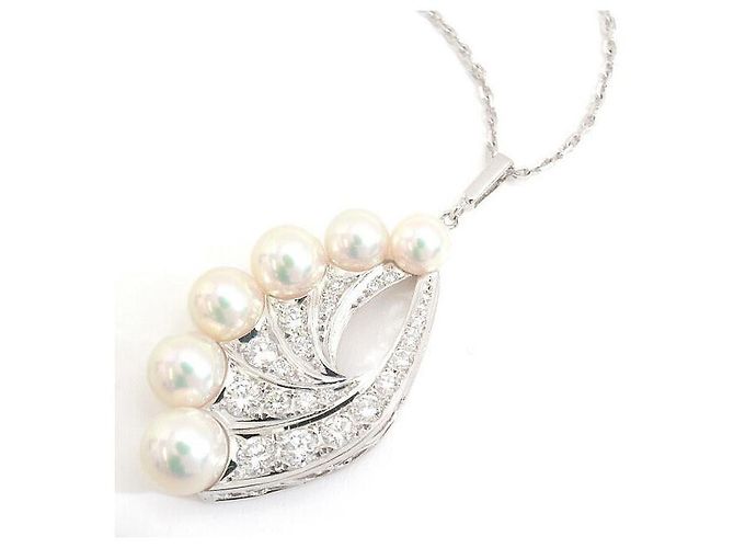 Colar de pérolas e diamantes com motivo de pena em ouro branco K14 Mikimoto Prata