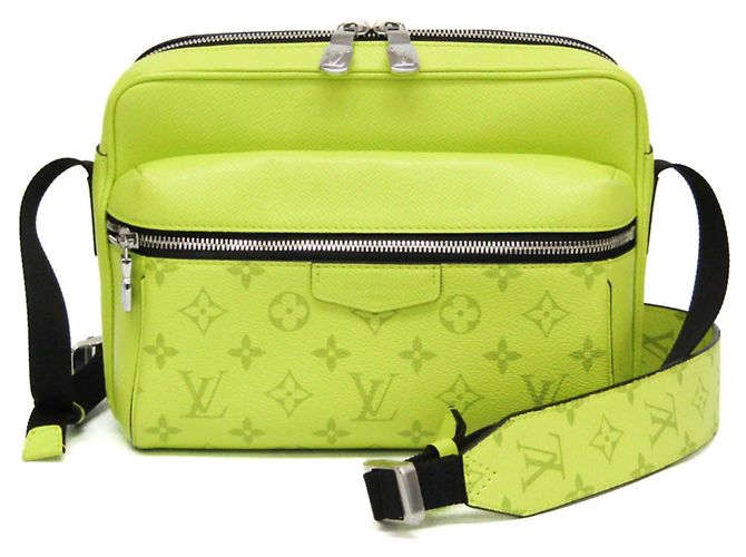 Sac messager extérieur Taigarama de Louis Vuitton Jaune