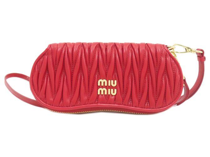 Miu Miu Matelassé Accessoire Tasche Rot